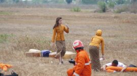 Simulasi penanganan kecelakaan pesawat di Bandara Lombok (Anwar untuk Koran Mandalika)