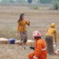 Simulasi penanganan kecelakaan pesawat di Bandara Lombok (Anwar untuk Koran Mandalika)