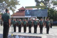 Upacara kenaikan pangkat anggota Kodim Lombok Tengah (Muharal untuk Koran Mandalika)