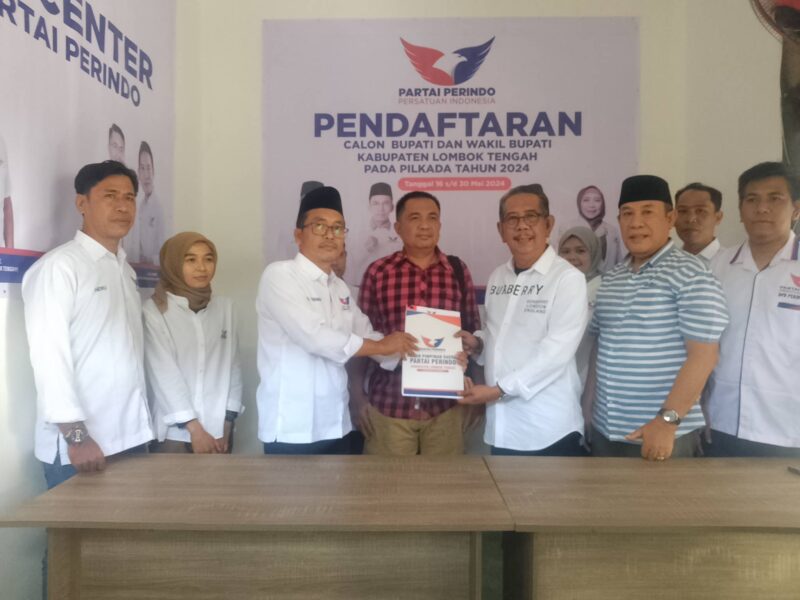 Pasangan Ruslan-Masrun menjadi pendaftar pertama di DPD Partai Perindo Lombok Tengah untuk maju Pilkada 2024