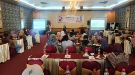 Yayasan LombokCare menggelar seminar terkait penanganan kasus kaki pengkor di Lombok Tengah (Wawan/Koran Mandalika)