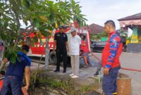 Cegah Warganya Kena DBD, Bupati Bersihkan Sampah Taman Tastura (Ahmad Sakurniawan/Koran Mandalika)