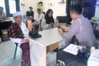 Pelanggar lalu lintas saat disuruh mengaji (tangkapan layar)