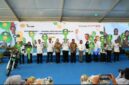 Rizki Hasmi (centang biru) penyuluh pertanian asal Desa Montong Gamang, Kecamatan Kopang, Kabupaten Lombok Tengah, mencatat prestasi membanggakan di tingkat nasional.