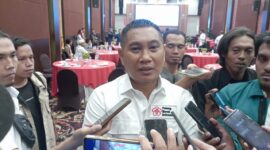 Ketua PMI NTB Lalu Herman Mahaputra atau yang akrab disapa Dokter Jack (Ahmad Chumaidi/Koran Mandalika)