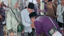 Wakil Bupati Lombok Tengah Muhamad Nursiah melepas 384 jemaah jaji kloter 2 di Masjid Agung Praya, pada Jumat (2/5). (istimewa)