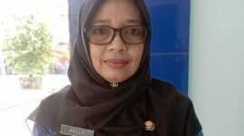 Plt. Kepala Dinas Tenaga Kerja dan Transmigrasi (Disnakertrans) NTB Baiq Nelly Yuniarti (Ahmad Chumaidi/Koran Mandalika)