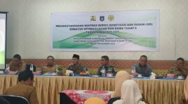 penandatanganan kontrak survey investigasi dan desain kegiatan optimasi lahan oplah non rawa tahap II Tahun Anggaran 2025 antara Dinas Pertanian Lombok Tengah dengan PUPR (Ahmad Sakurniawan/Koran Mandalika)