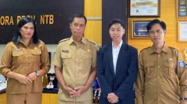 Foto bersama Kadispora NTB dengan putra daerah yang lolos SIYLEP (Ist)