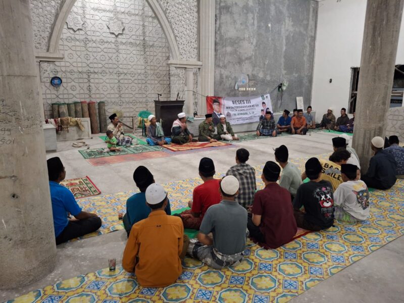 Anggota DPRD Lombok Tengah Haji Ahkam dari Fraksi PKB melangsungkan reses (dok. Pribadi Haji Ahkam)