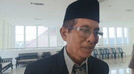 Kepala Dinas PUPR Lombok Tengah Lalu Rahadian mengaku belum memberikan SP2 dan masih berproses. (Edi untuk Koran Mandalika)