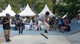Kontingen asal Provinsi Aces berhasil menempati juara pertama pada Inorga Komisi Indonesia Skateboard (KIS), Fornas VIII 2025 di NTB dalam kategori Game of Skate. Game of Skate ini adalah satu dari 16 kategori yang dilombakan. (Ahmad Chumaidi/Koran Mandalika)