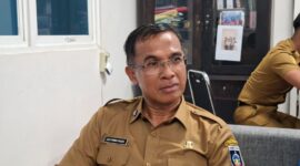 Sekda Lombok Tengah Lalu Firman Wijaya membenarkan pemecatan Lalu Munawir Haris alias Wink Haris sebagai ASN (Ahmad Sakurniawan/Koran Mandalika)