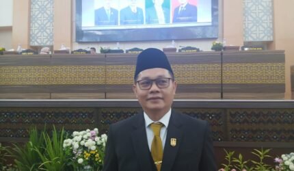 Wakil Ketua I DPRD Lombok Tengah Lalu Muhamad Akhyar angkat bicara terkait persoalan gaji tenaga kesehatan P3K paruh waktu (Ahmad Sakurniawan/Koran Mandalika)
