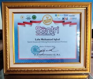 Dari Pesantren ke Pemerintahan, Gubernur Iqbal Raih Santri of The Year 2026