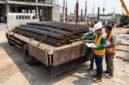 Material Besi Sampai di Proyek, Siapa yang Memeriksa Sebelum Dibongkar?