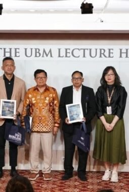 Dr. Dhiraj Kelly Sawlani Menjadi Pembicara pada Peluncuran Program Doktor Manajemen UBM