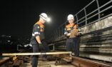 Di Balik Keselamatan dan Kelancaran Perjalanan, Petugas LRT Jabodebek Rutin Periksa dan Rawat Jalur