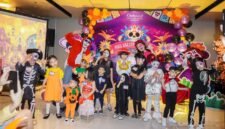 Mengintip Keseruan Pesta Halloween Anak Anak “Día de los Muertos” di Oakwood Surabaya